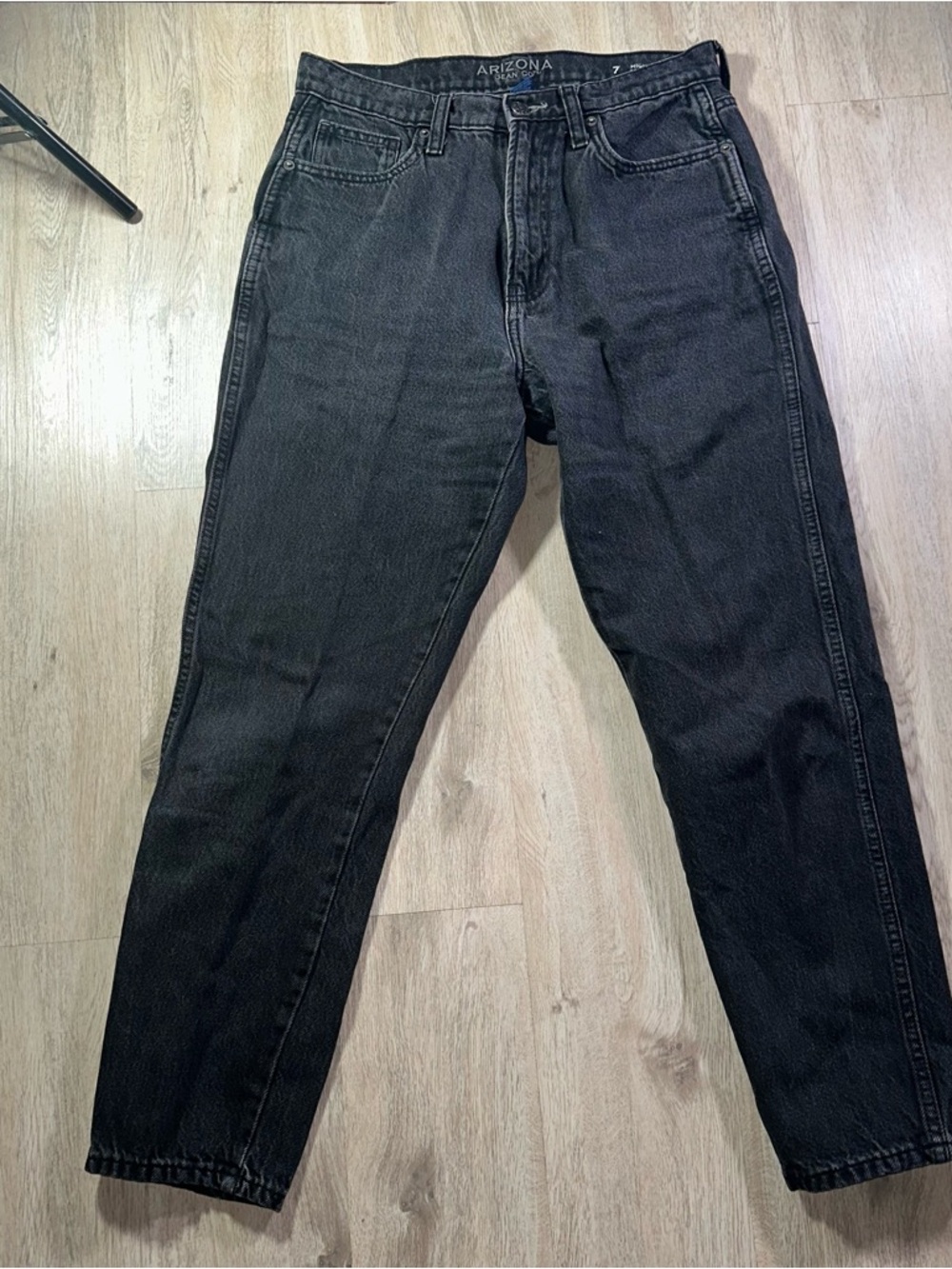 Arizona Jean Company Black High-Rise Mom Jeans, Great Condition